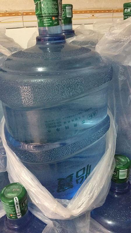 广东桶装水送水的相关图片