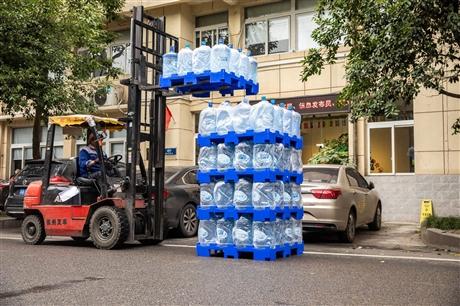 广安协兴桶装水送水的相关图片